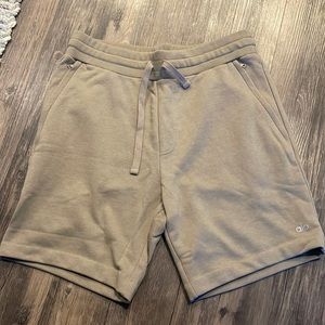 alo mens chill short - NWT